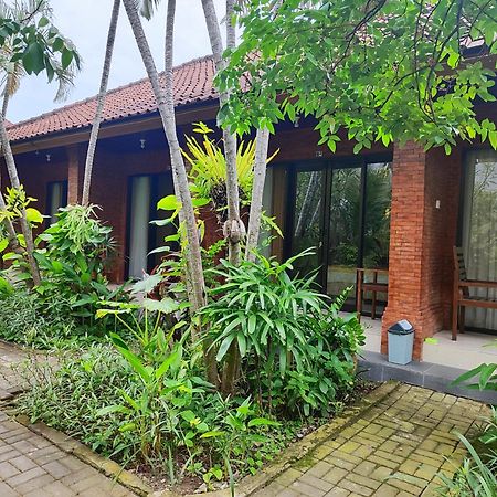 Adus Beach Inn Legian Exteriér fotografie