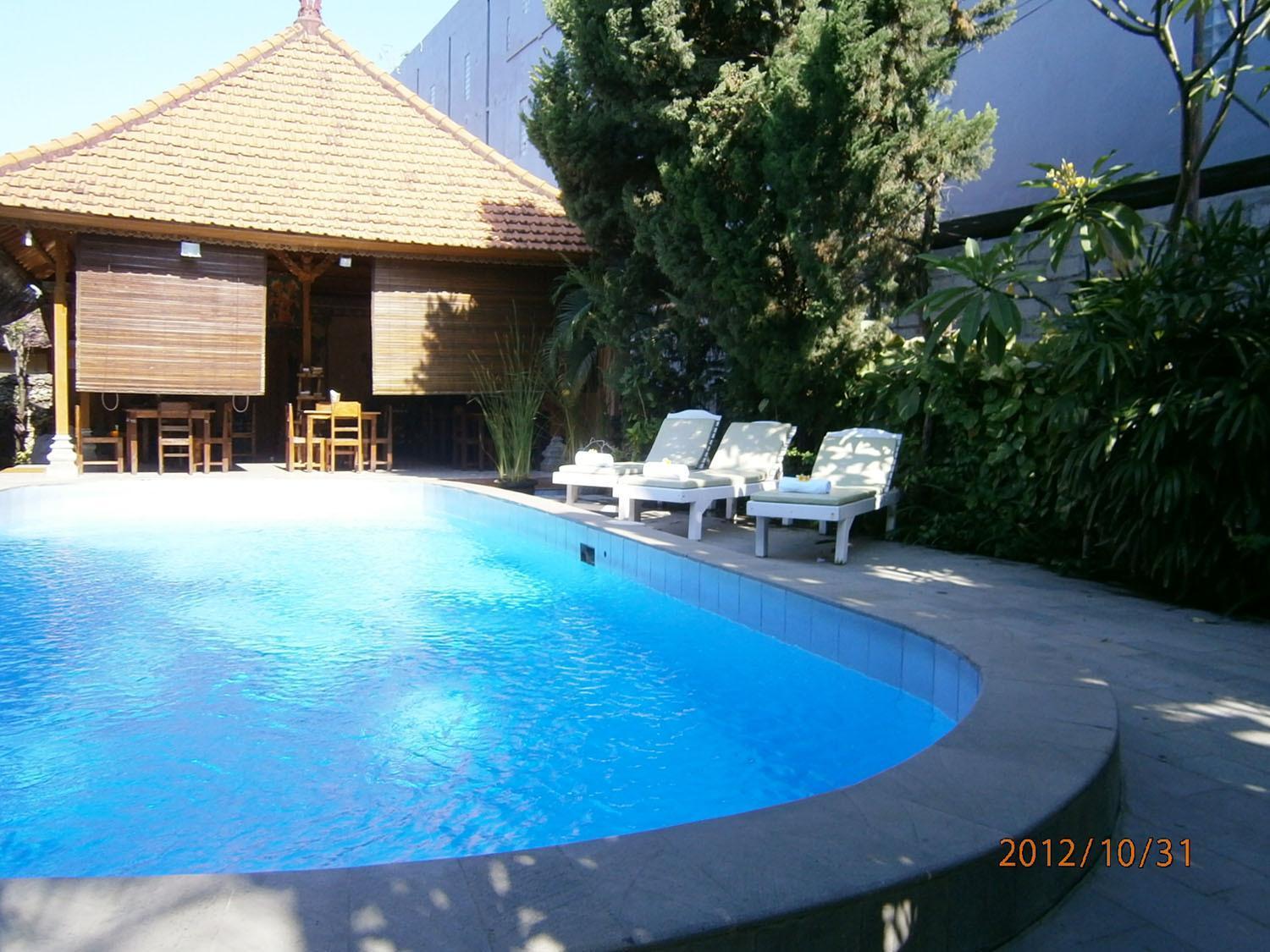 Adus Beach Inn Legian Exteriér fotografie