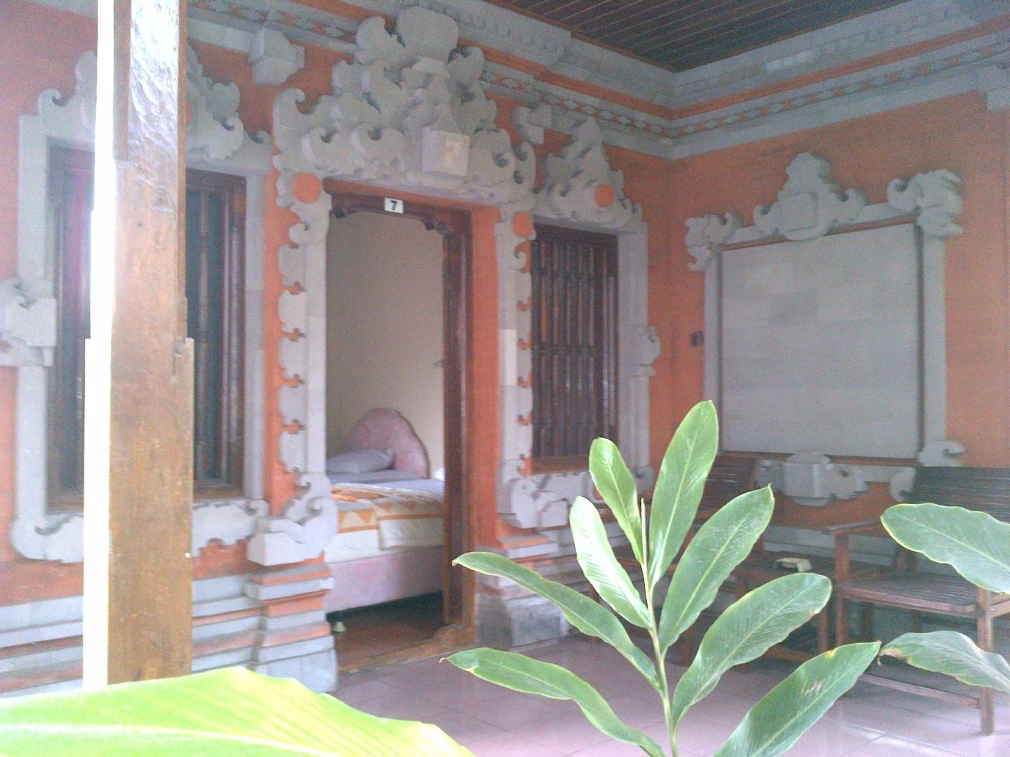 Adus Beach Inn Legian Exteriér fotografie