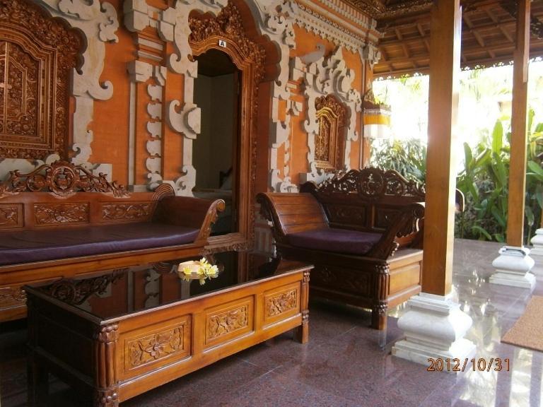 Adus Beach Inn Legian Pokoj fotografie