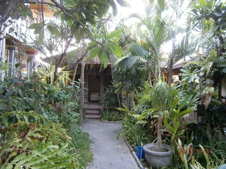 Adus Beach Inn Legian Exteriér fotografie